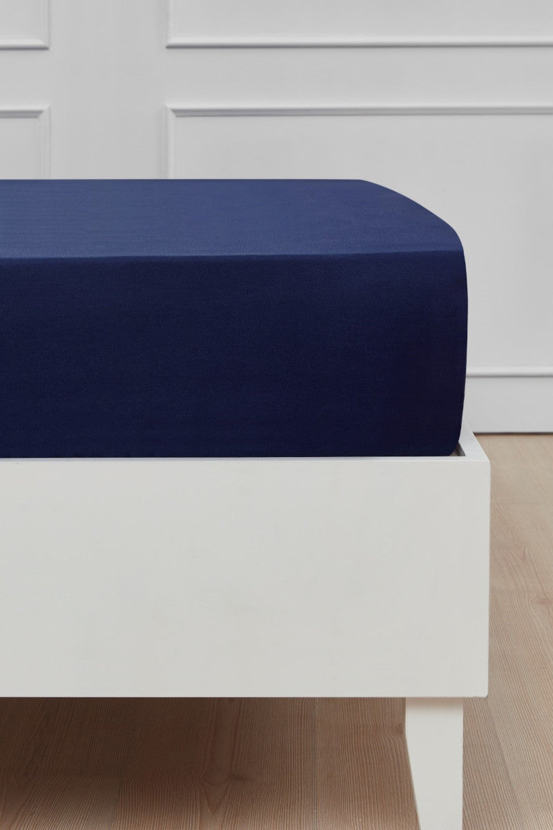 bySKAGEN Faconlagen Skagen Bomuldssatin Mørkeblå 180x200x30cm