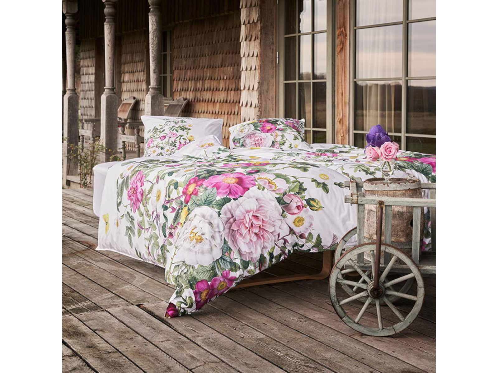 Jim Lyngvild Økologisk sengetøj Flower Garden Rose 135x200cm