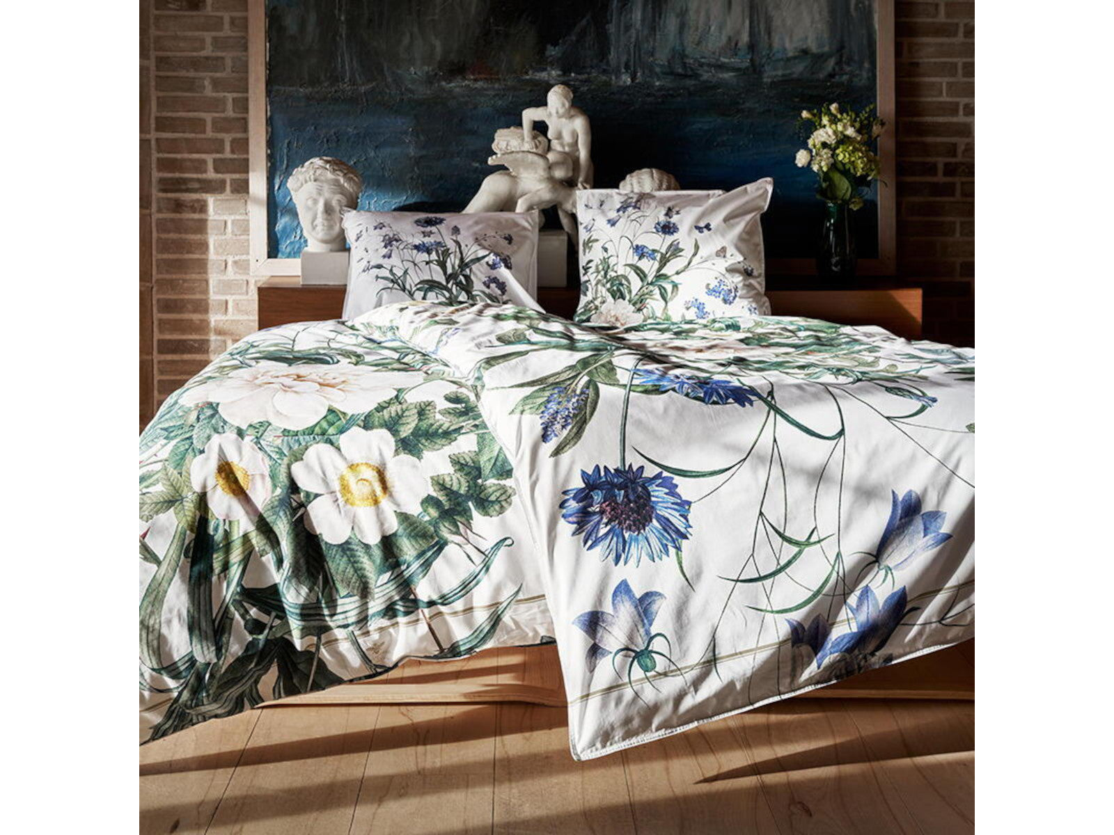 Jim Lyngvild Økologisk sengetøj Flower Garden Blue 140x220cm