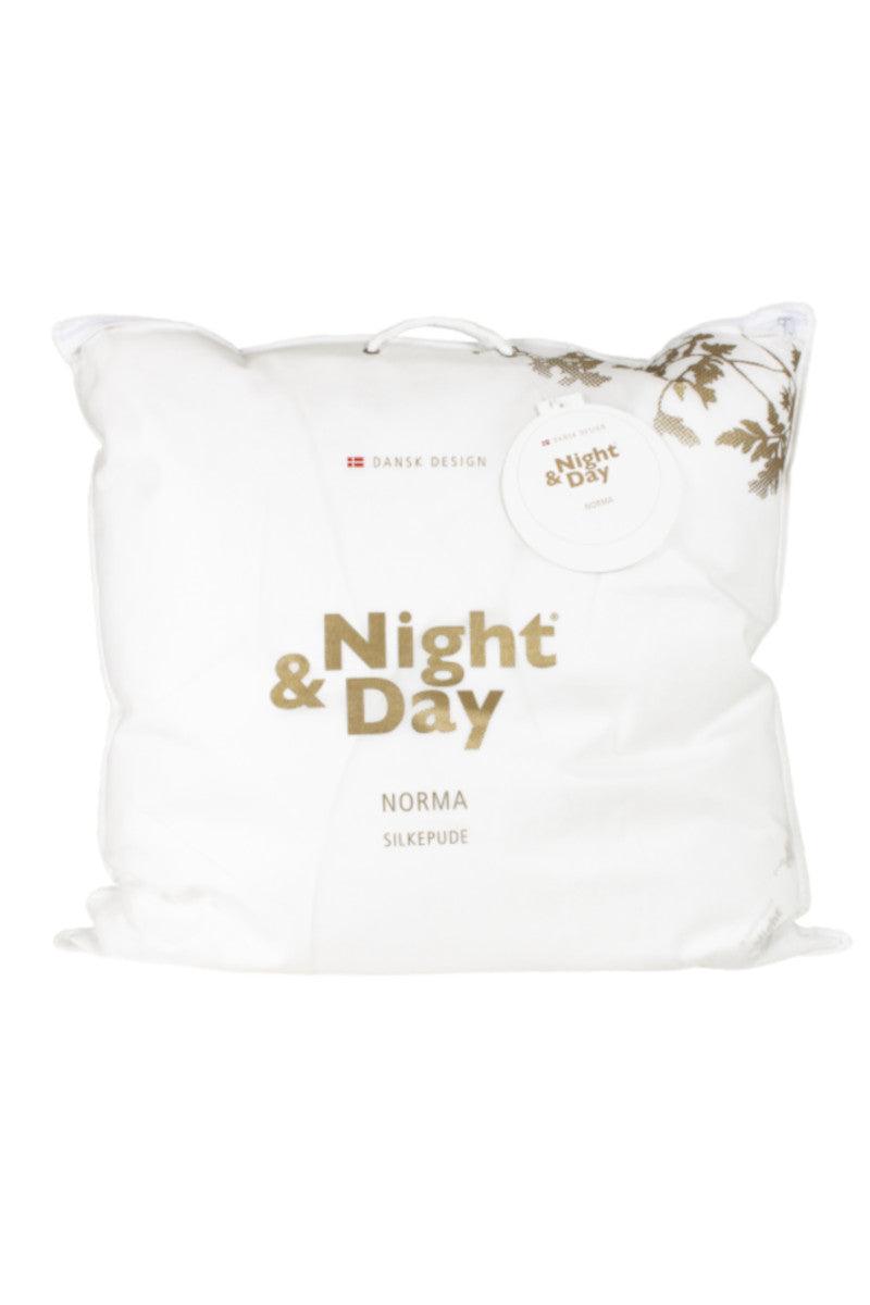 Night & Day NORMA Silkepude 60x63cm - Valdi